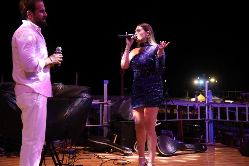 Byblos en Blanc et Rose